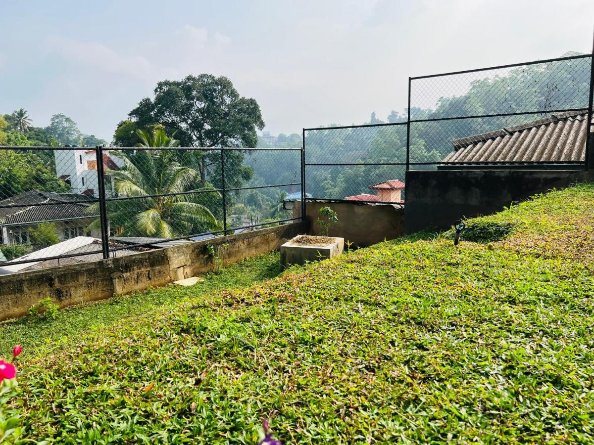 Hansons Homestay كاندي المظهر الخارجي الصورة