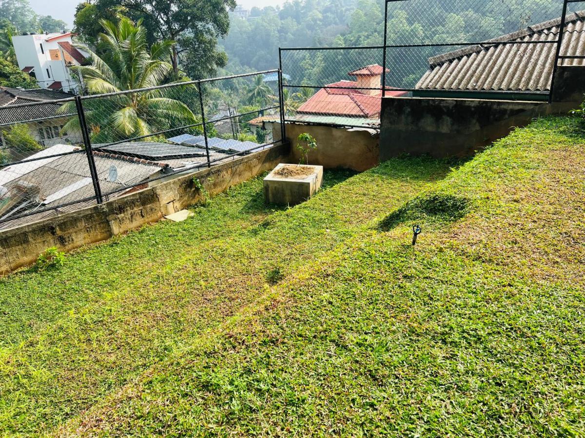Hansons Homestay كاندي المظهر الخارجي الصورة